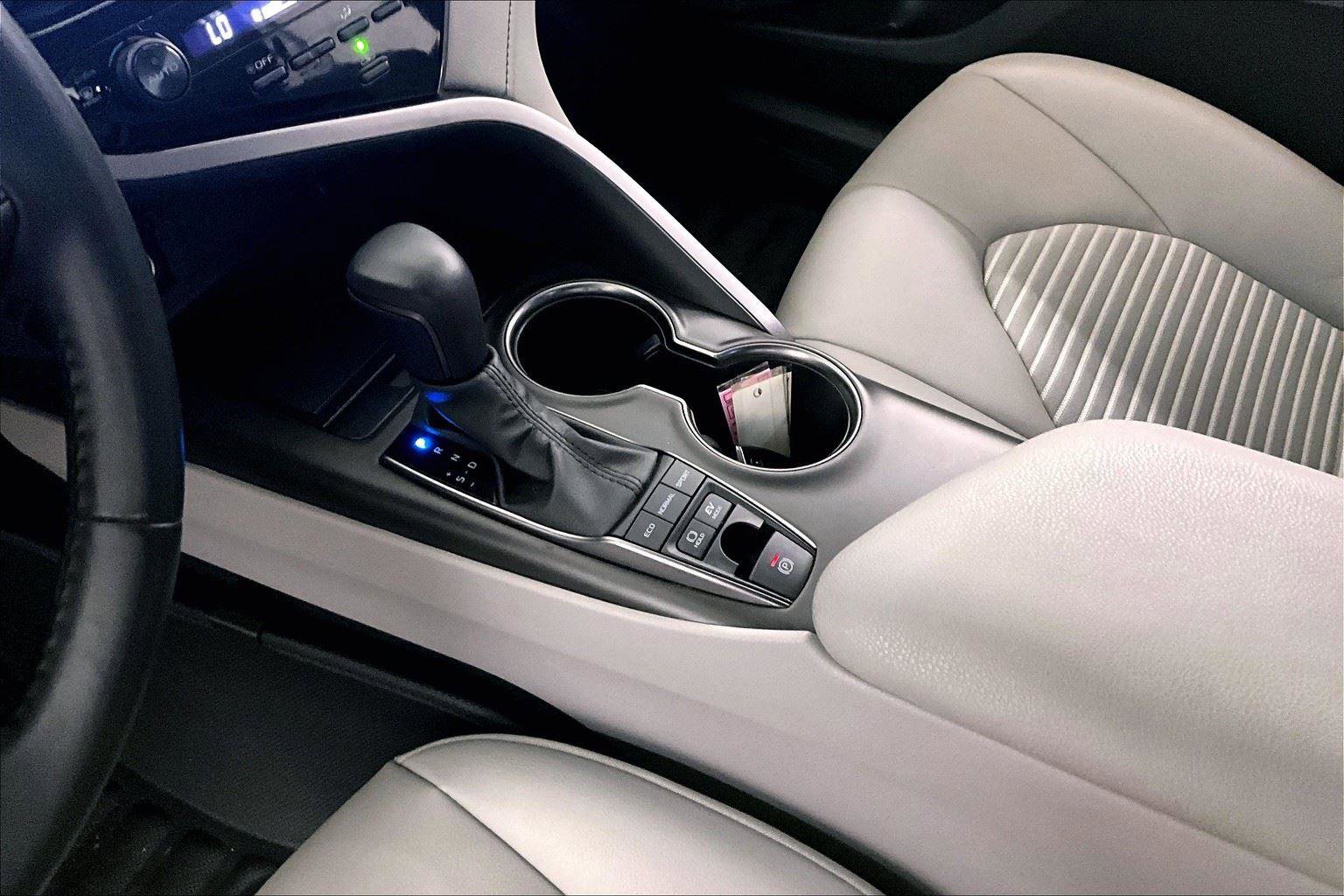 Used 2023 Toyota Camry SE image 16