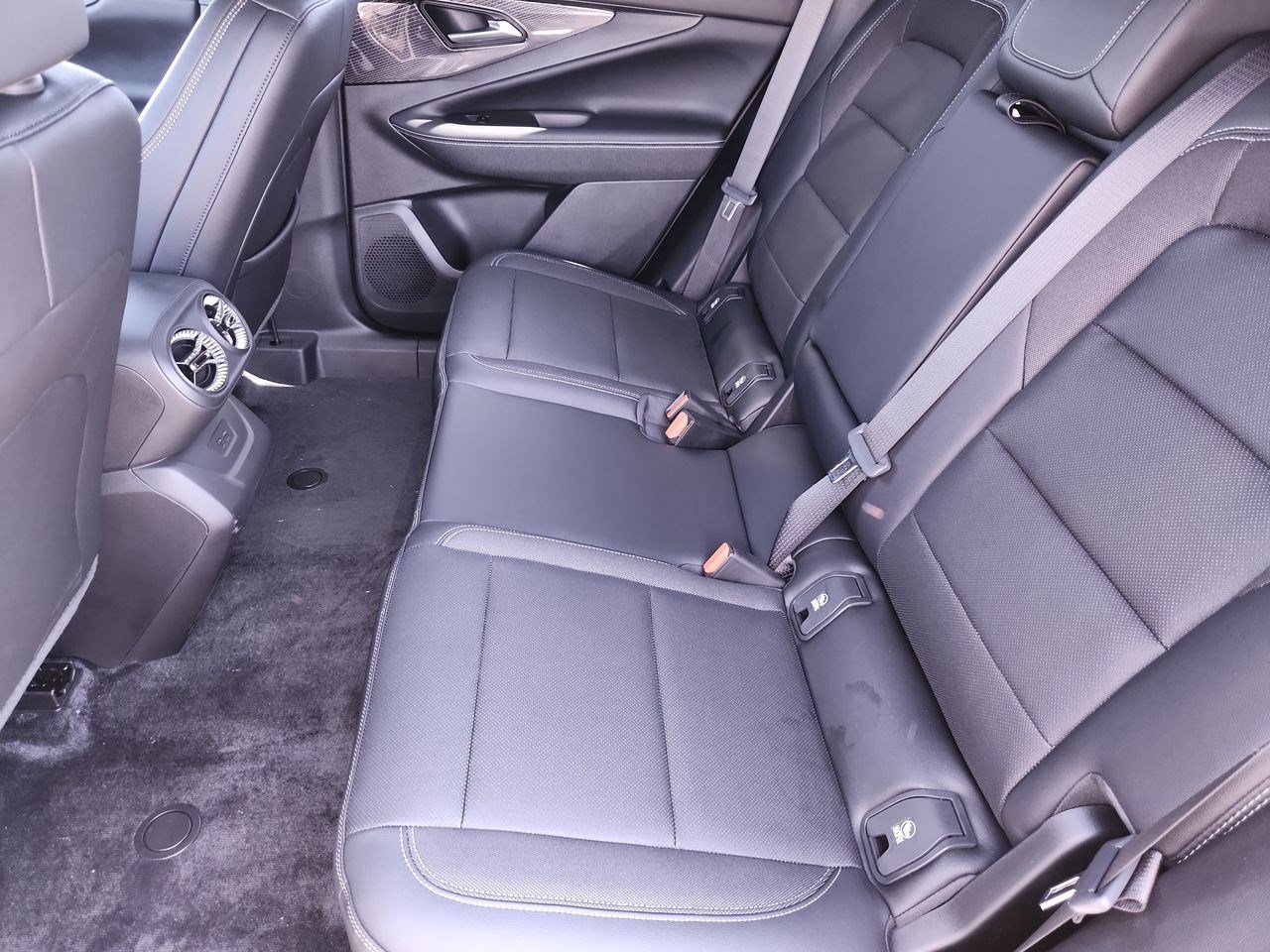 New 2026 Chevrolet Blazer EV LT w/ LPO, Blackout Package image 30