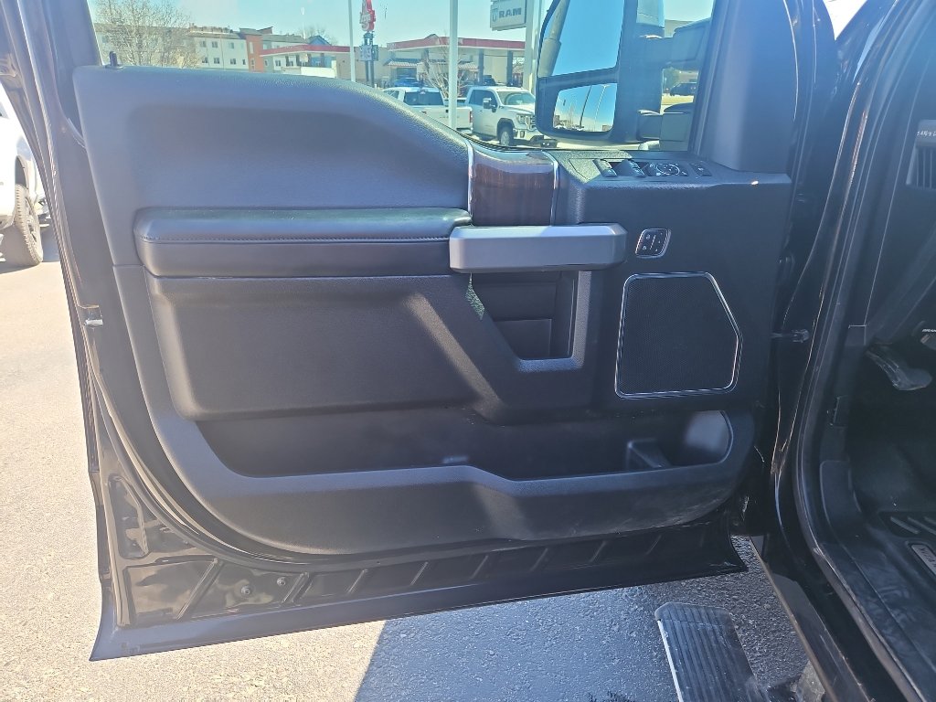 Used 2017 Ford F450 Platinum w/ Platinum Ultimate Package image 16