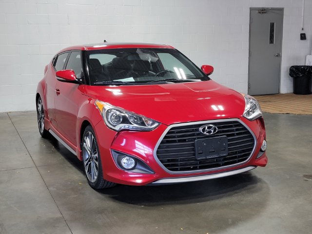 Used 2016 Hyundai Veloster Turbo w/ Option Group 04 FWD image 4