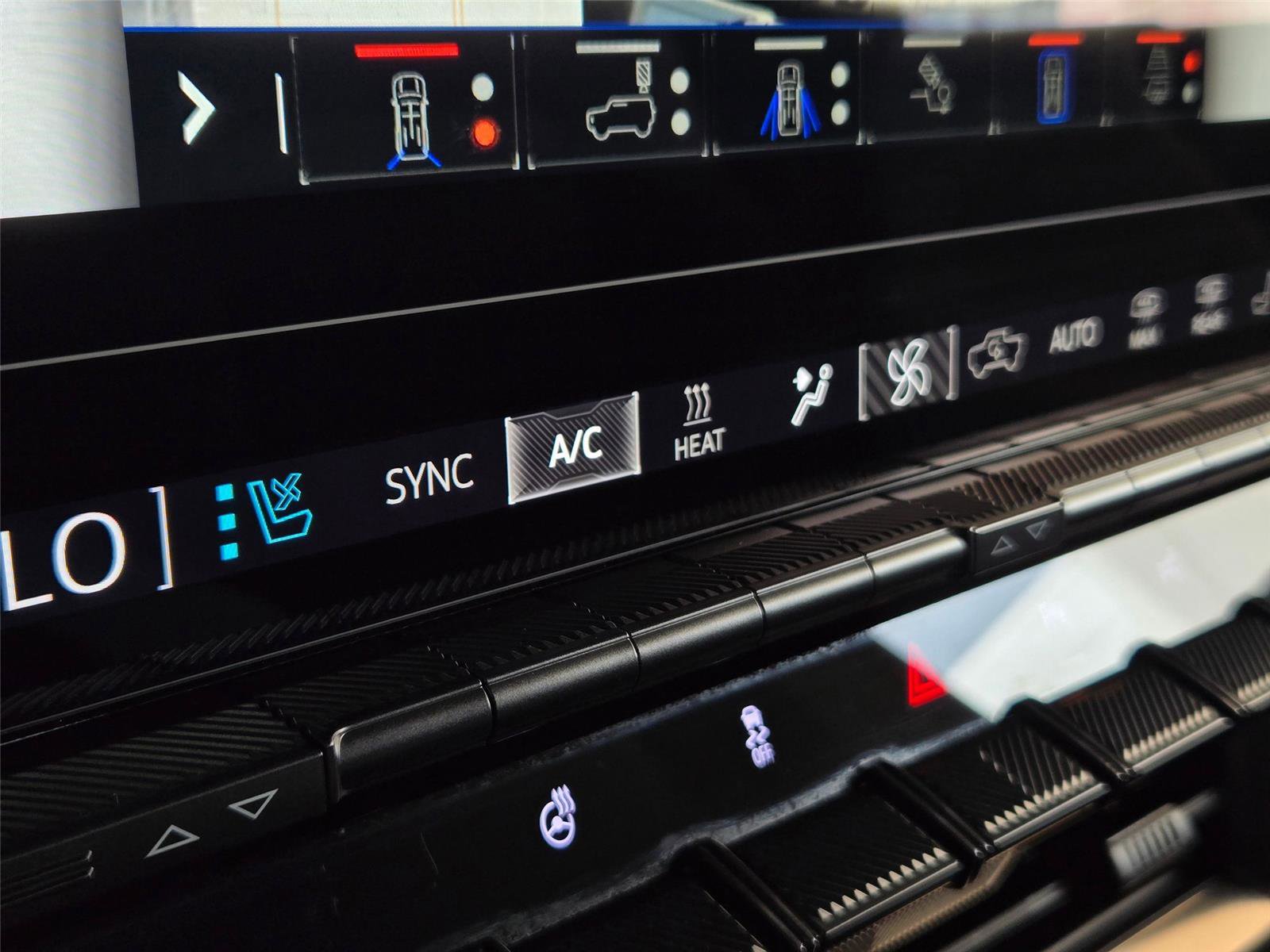 Used 2025 GMC Hummer EV 3X AWD/4WD image 22