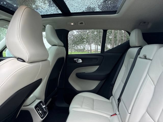 Used 2023 Volvo XC40 B5 Plus w/ Protection Package Premier AWD/4WD image 21