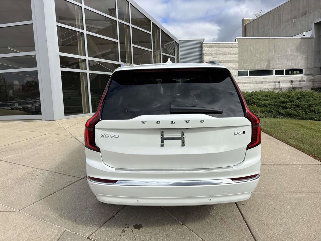 New 2026 Volvo XC90 B6 Plus w/ Protection Package Premier image 6
