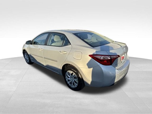 Used 2017 Toyota Corolla LE w/ Carpet Mat Package (TMS) FWD image 7