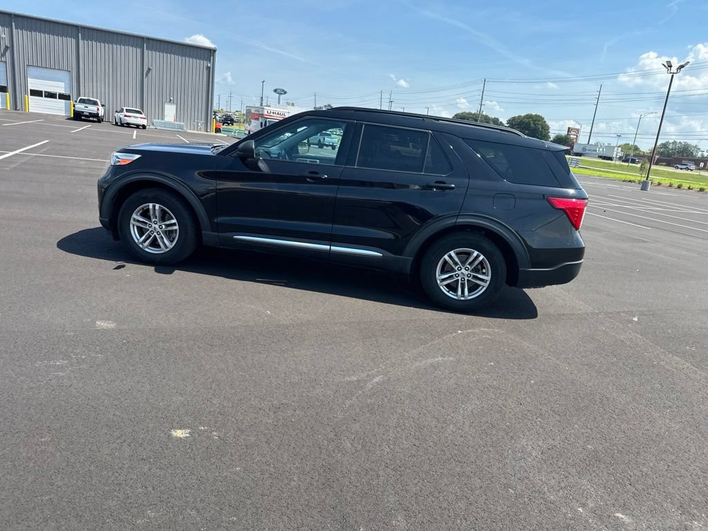 Used 2021 Ford Explorer XLT RWD image 10