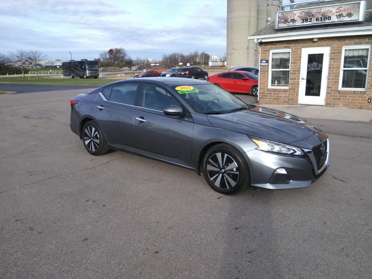 Used 2022 Nissan Altima 2.5 SV image 3