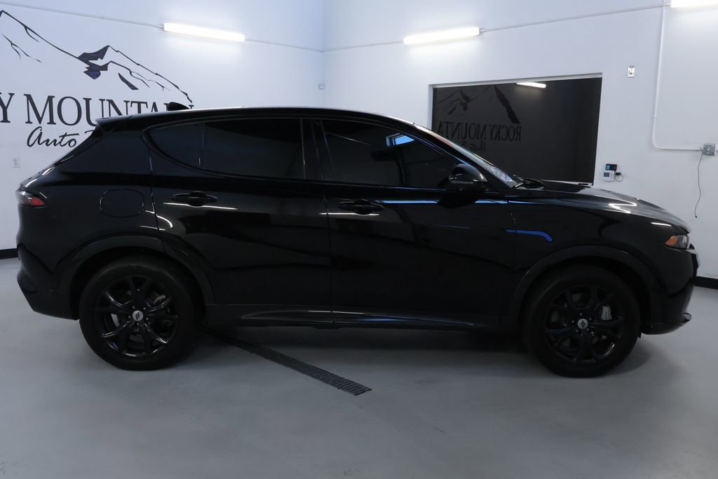 Used 2024 Dodge Hornet R/T Plus w/ Tech Pack Plus w/o Parking image 8