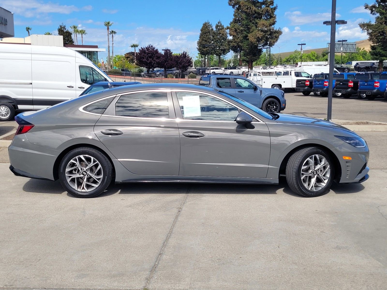 Used 2023 Hyundai Sonata SEL FWD image 3
