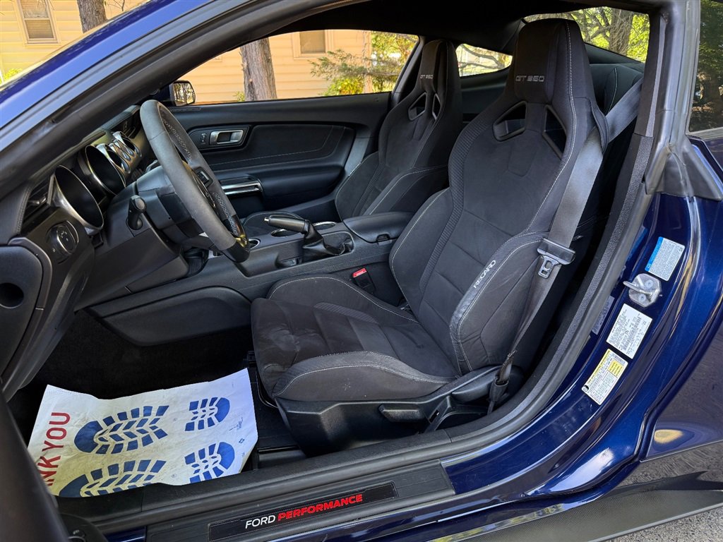 Used 2018 Ford Mustang Shelby GT350 RWD image 40
