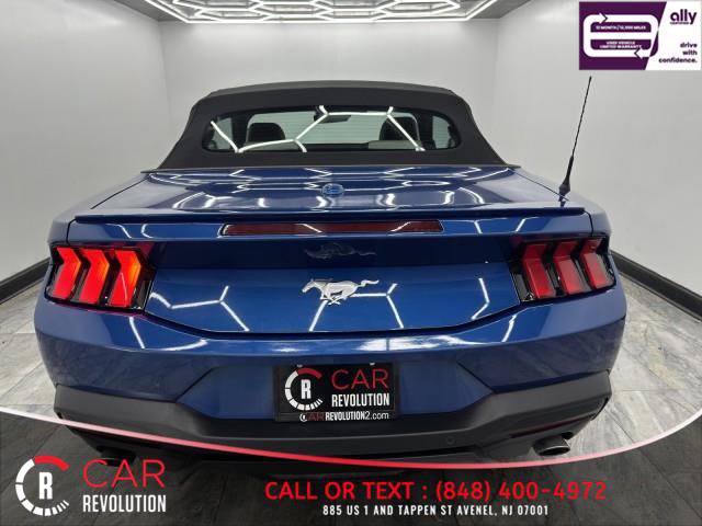 Used 2024 Ford Mustang Premium image 5