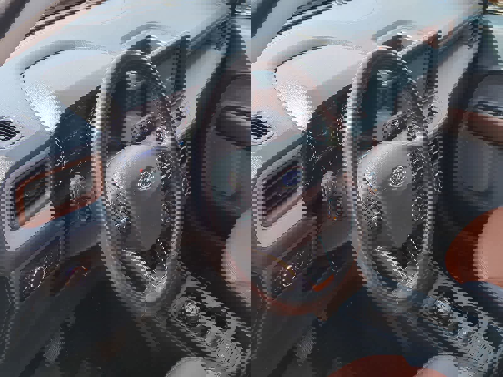 Used 2023 Ford Maverick Lariat image 10