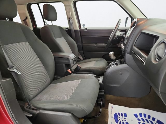 Used 2016 Jeep Patriot Latitude AWD/4WD image 25