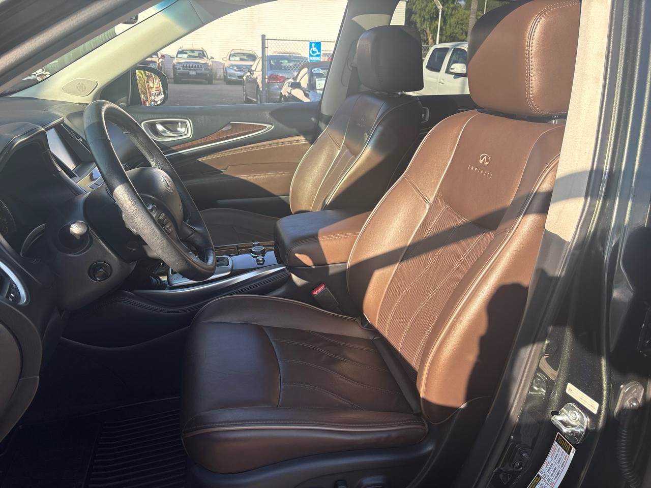 Used 2013 INFINITI JX35 AWD w/ Premium Pkg image 27