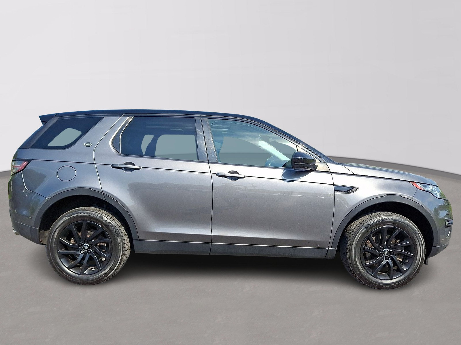 Used 2019 Land Rover Discovery Sport HSE AWD/4WD image 7