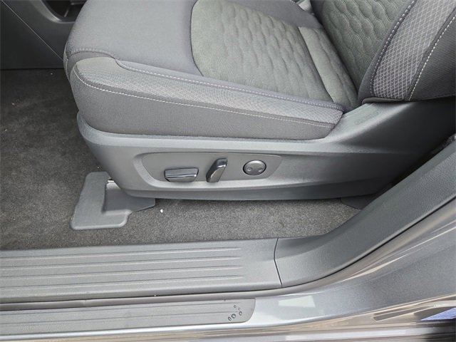 New 2025 Nissan Pathfinder SV w/ Black Appearance Package image 31