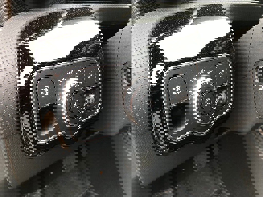 New 2025 Mercedes-Benz CLA 250 4MATIC image 14