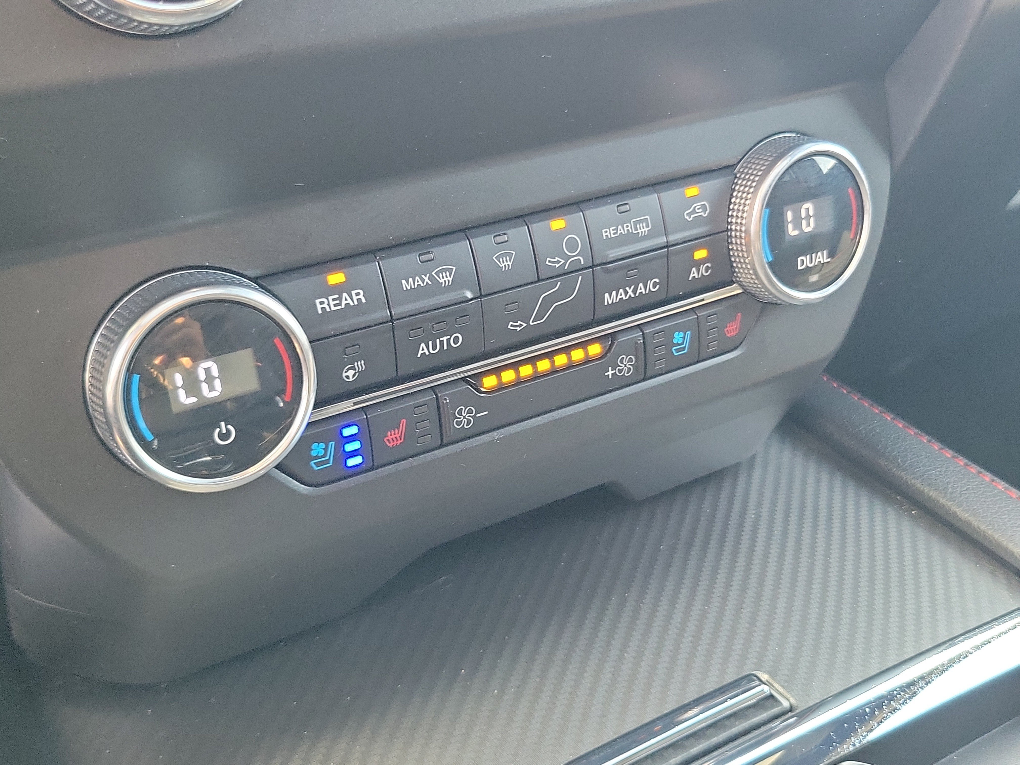 Used 2019 Ford Expedition Max Limited w/ Equipment Group 303A RWD image 27