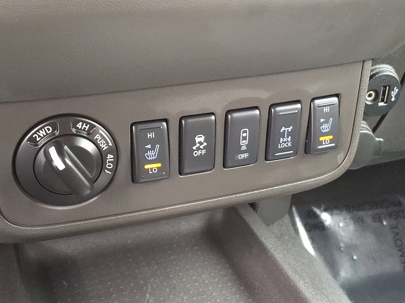 Used 2019 Nissan Frontier PRO-4X image 24