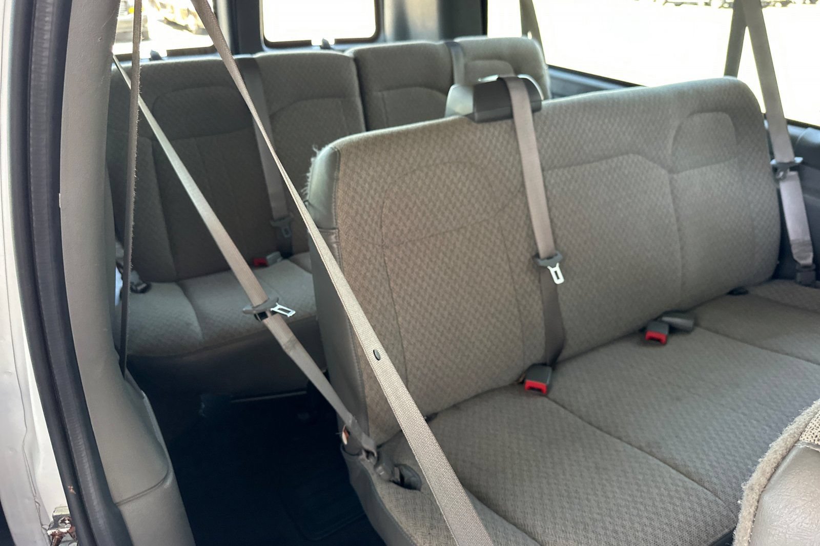 Certified 2025 GMC Savana 3500 LT w/ LT Preferred Equipment Group RWD image 18