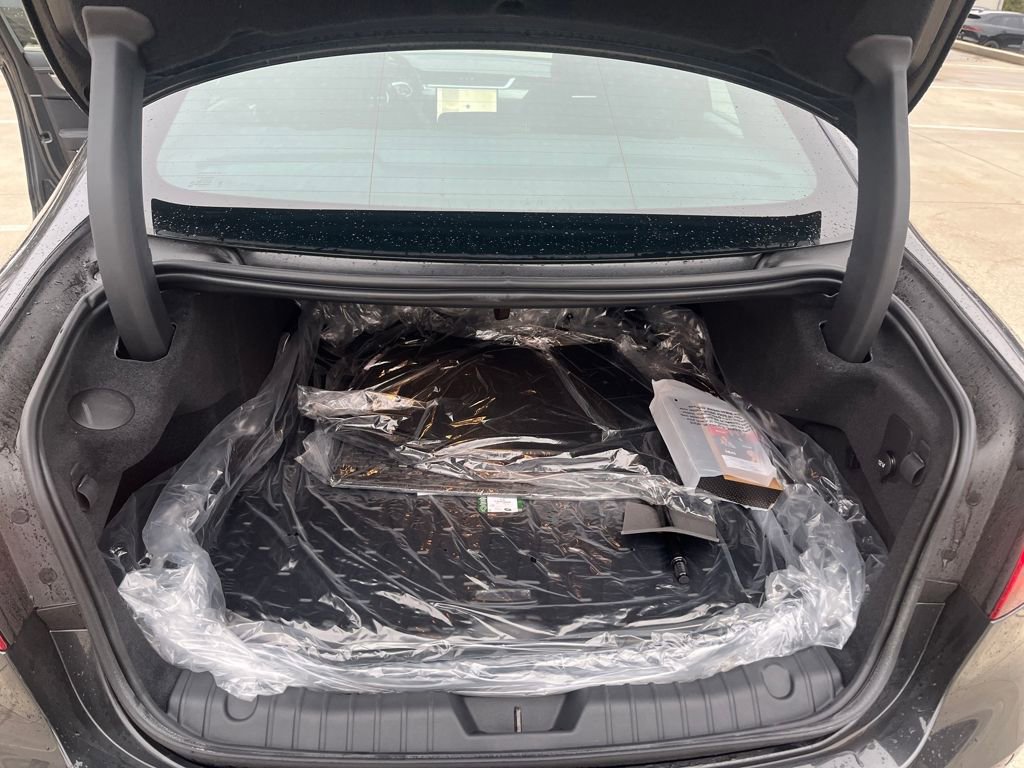 New 2024 Jaguar XF R-Dynamic SE image 18