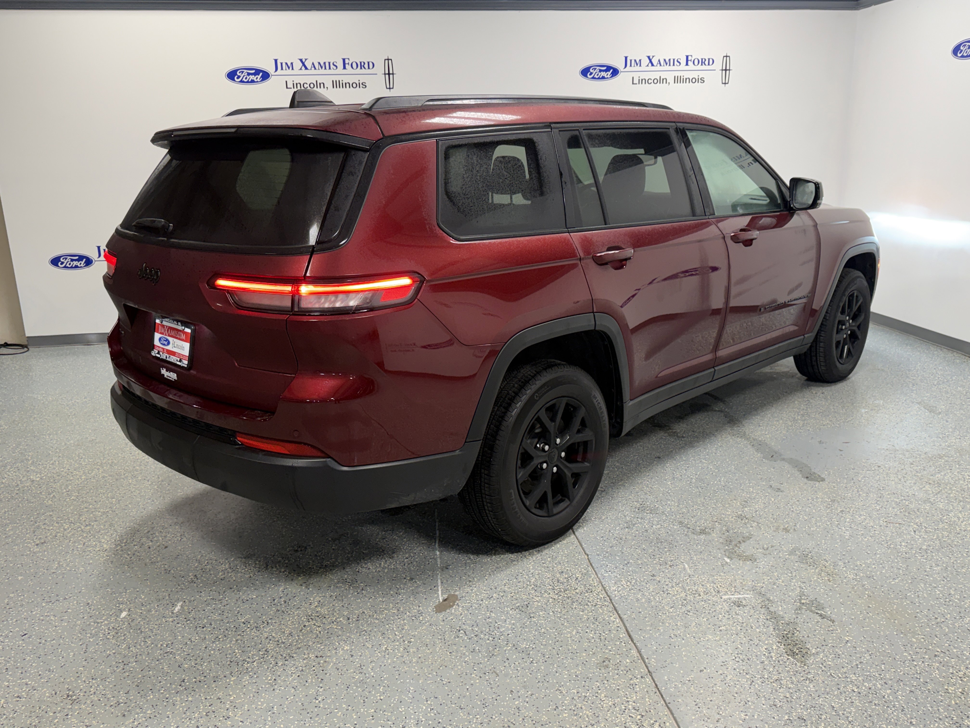 Used 2024 Jeep Grand Cherokee L Altitude image 6