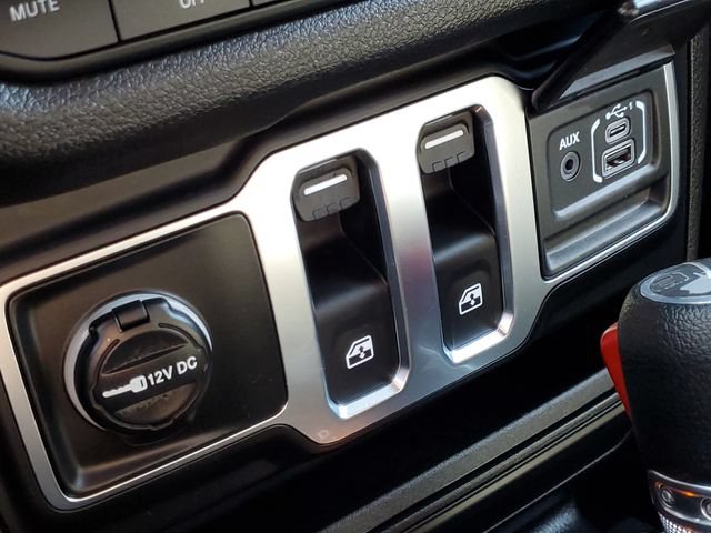 Used 2026 Jeep Wrangler Sport AWD/4WD image 19