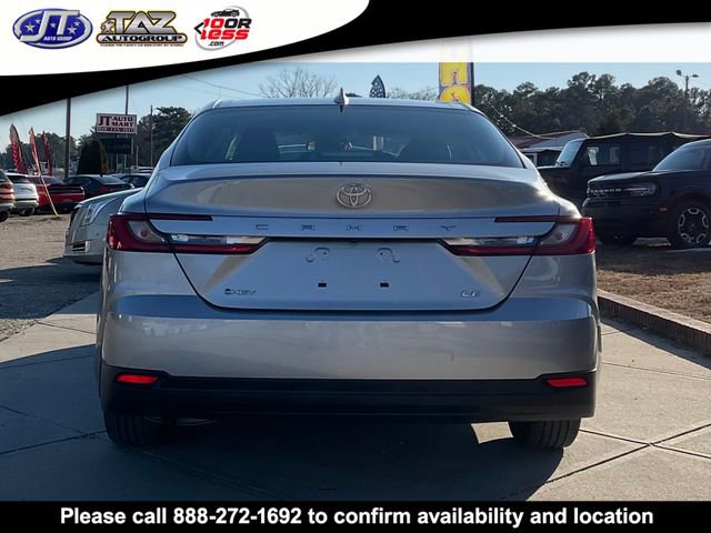 Used 2025 Toyota Camry LE image 5