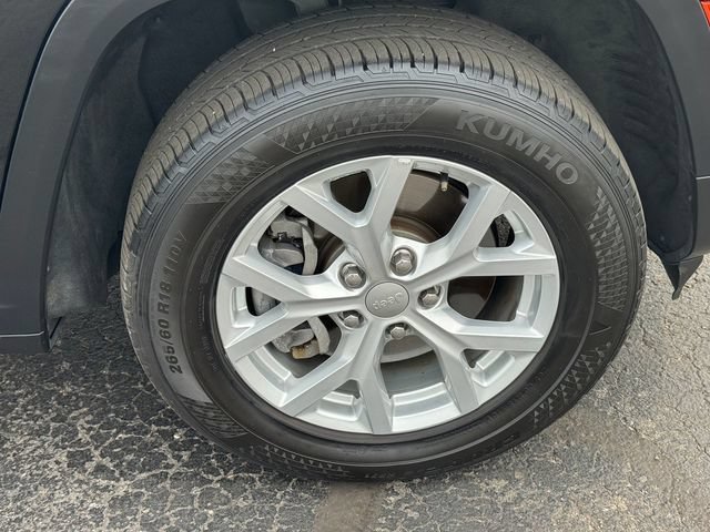 Certified 2023 Jeep Grand Cherokee L Limited AWD/4WD image 9