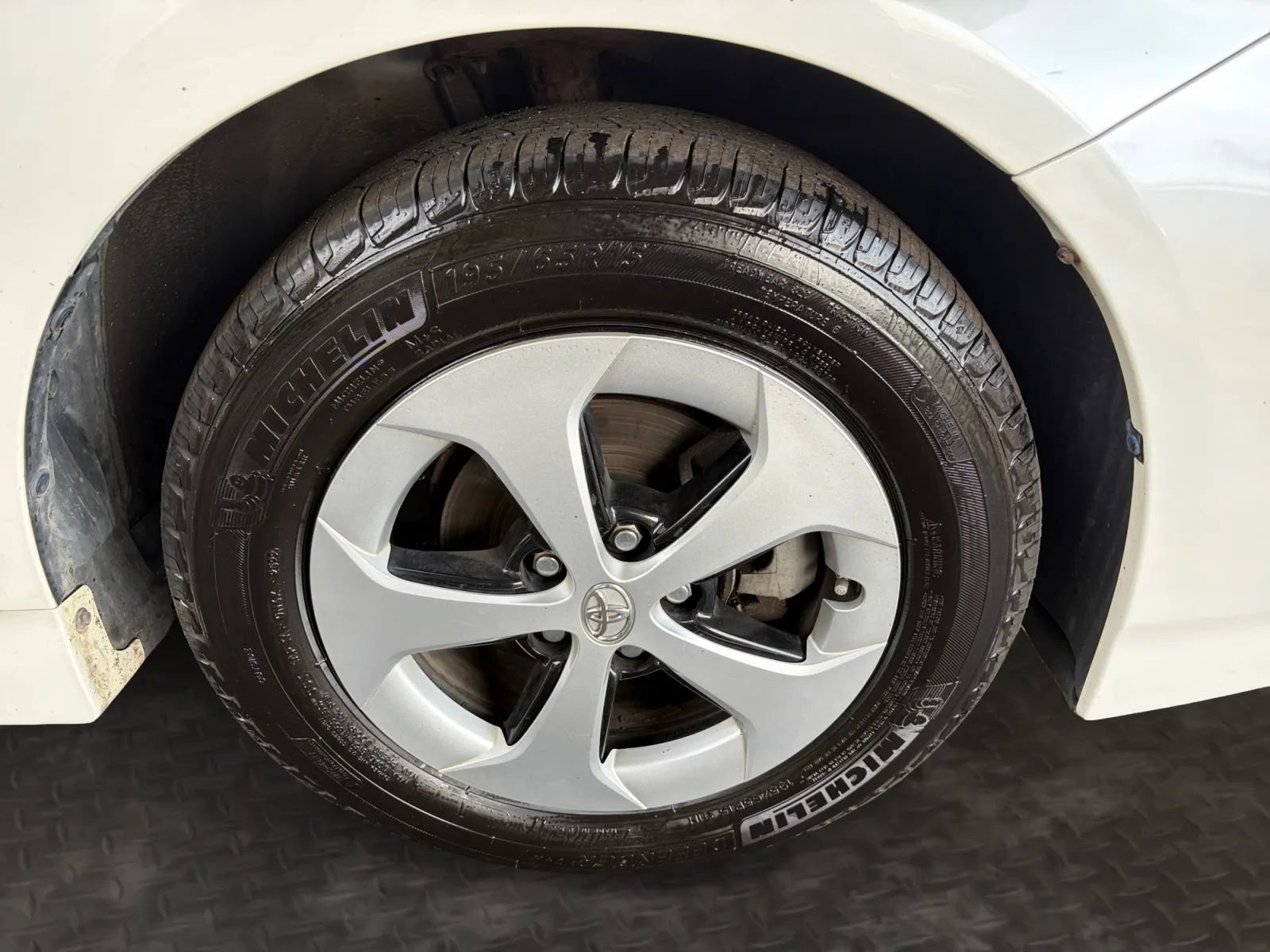 Used 2013 Toyota Prius Two FWD image 32