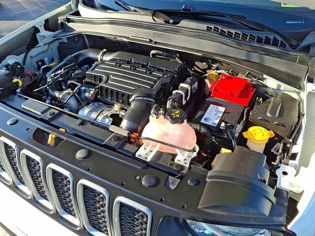 Certified 2023 Jeep Renegade Latitude image 31