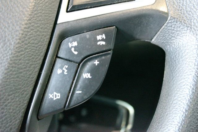 Used 2015 Ford Fusion SE FWD image 14