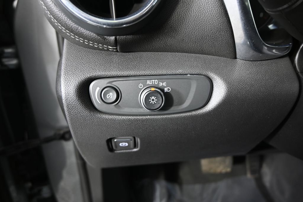 Used 2023 Chevrolet Blazer LT image 23