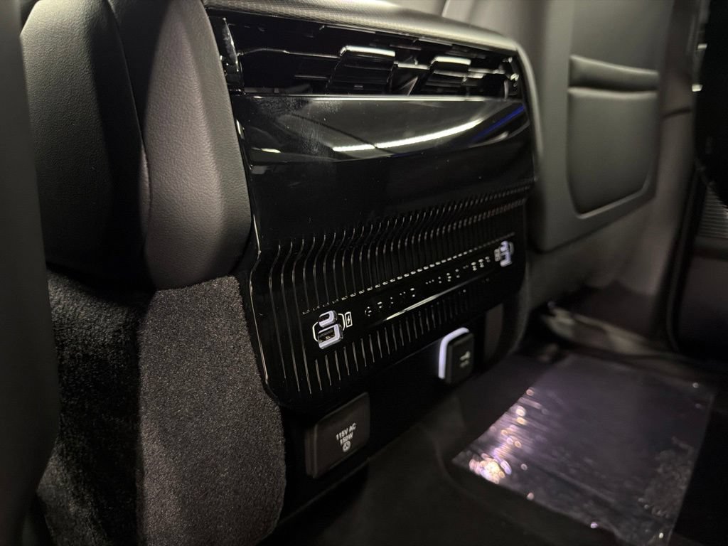 New 2026 Jeep Grand Wagoneer L Summit AWD/4WD image 18