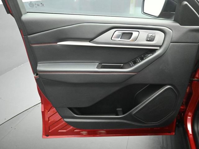 Used 2025 Ford Explorer ST-Line w/ Premium Package image 21