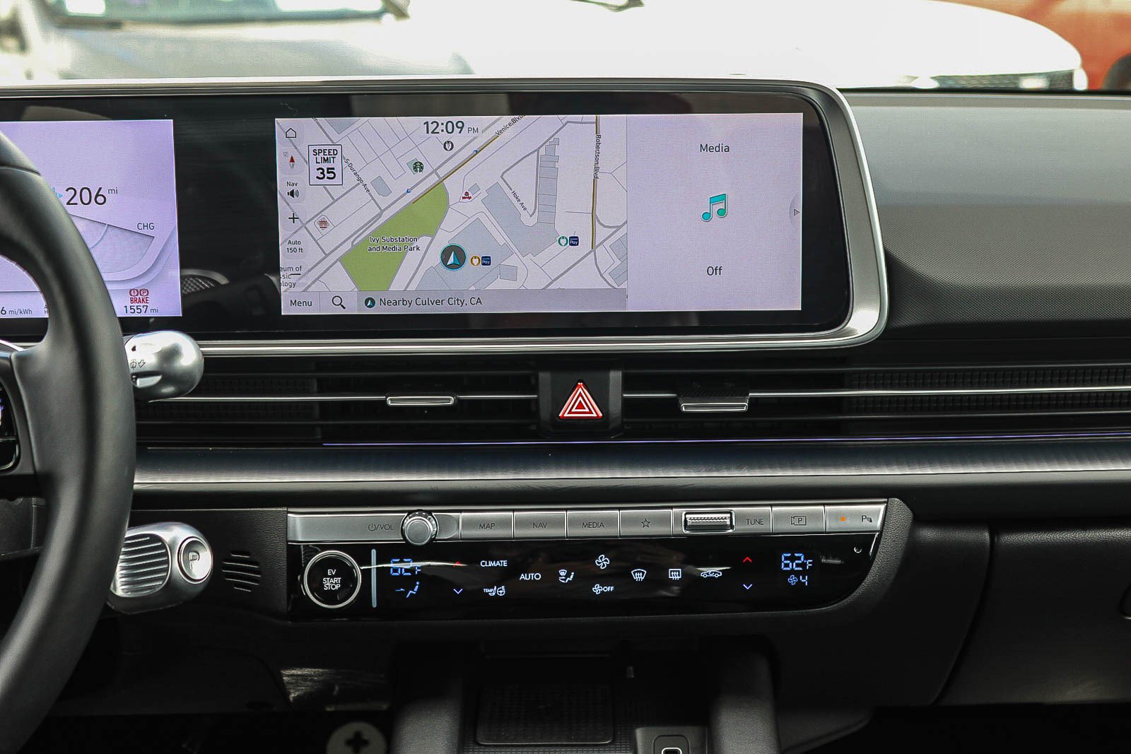 Used 2025 Hyundai Ioniq 6 Limited image 14