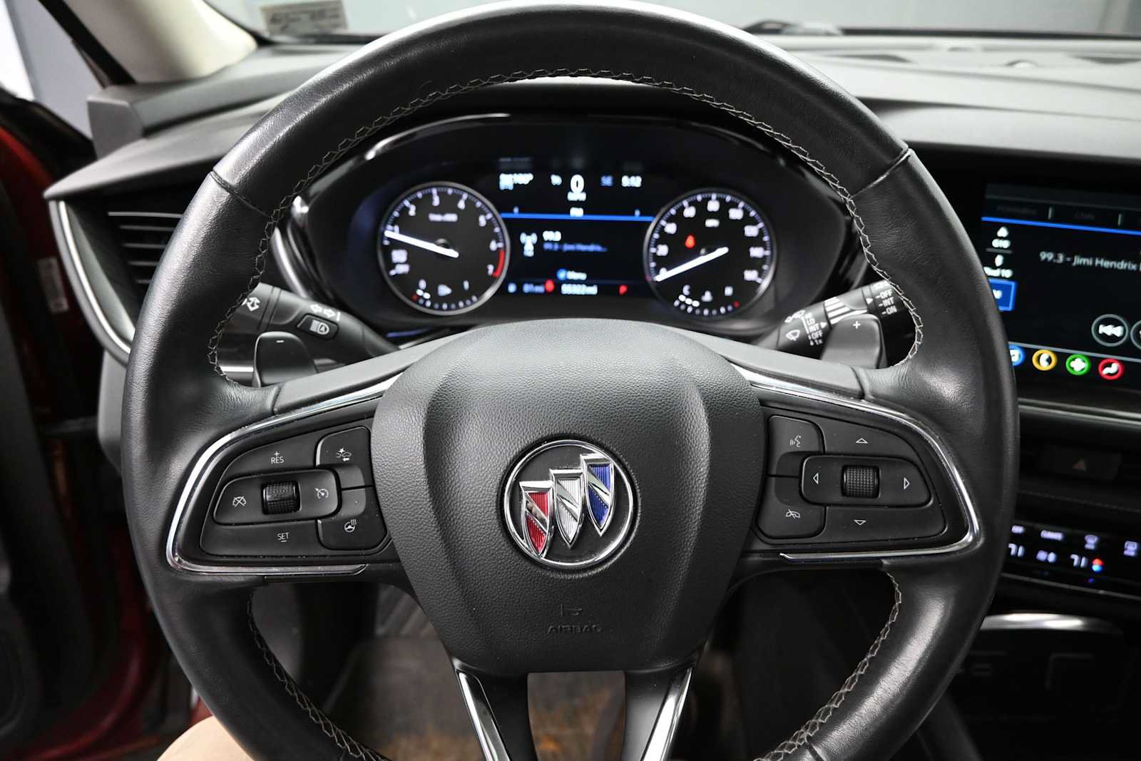 Used 2022 Buick Envision Essence w/ Sport Touring Package AWD/4WD image 13