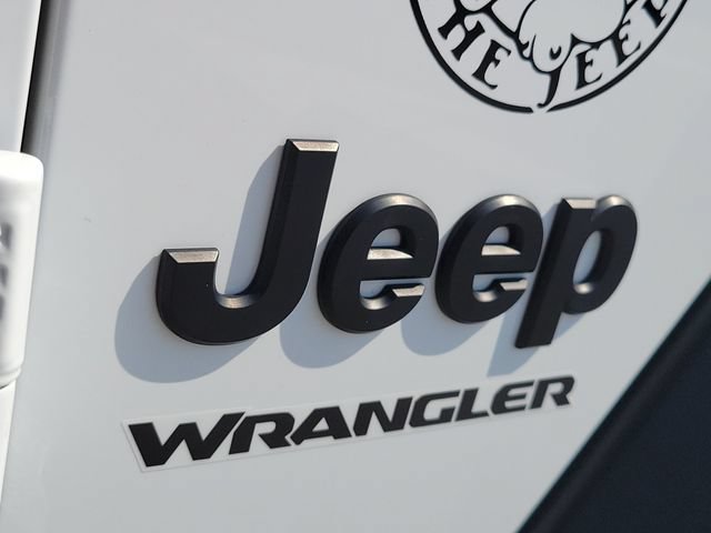 Used 2022 Jeep Wrangler Sport AWD/4WD image 11