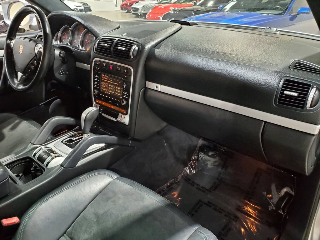 Used 2009 Porsche Cayenne GTS AWD/4WD image 15