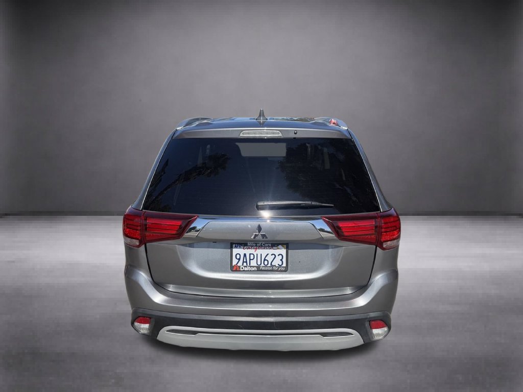 Used 2020 Mitsubishi Outlander SE FWD image 13