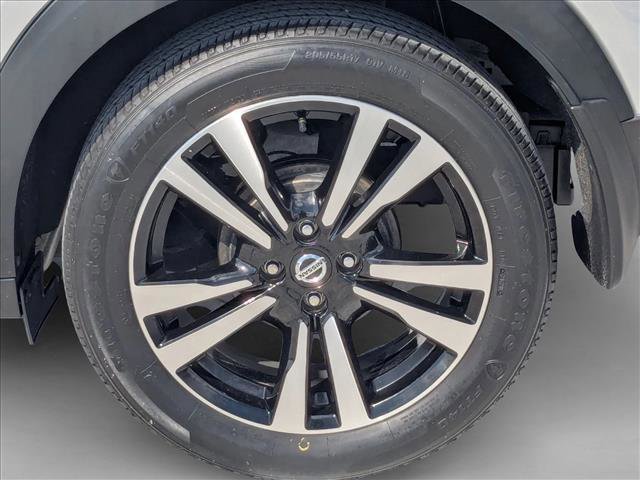 Used 2020 Nissan Kicks SR FWD image 23