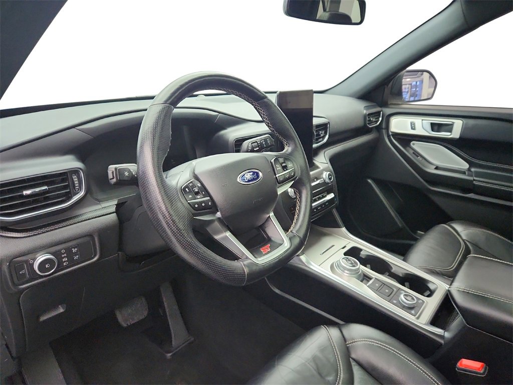 Used 2020 Ford Explorer ST w/ ST Street Pack image 10