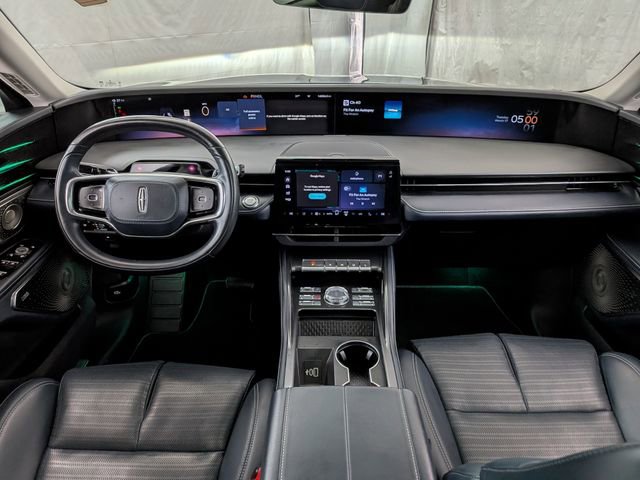 Used 2025 Lincoln Nautilus Reserve image 35