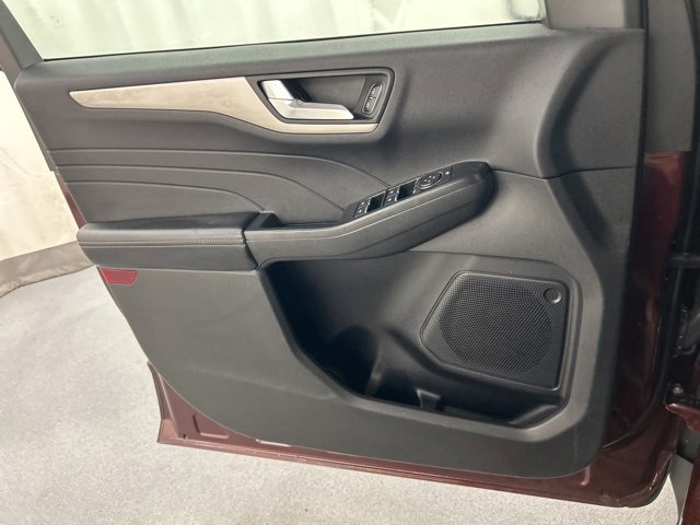 Used 2021 Ford Escape SE image 21