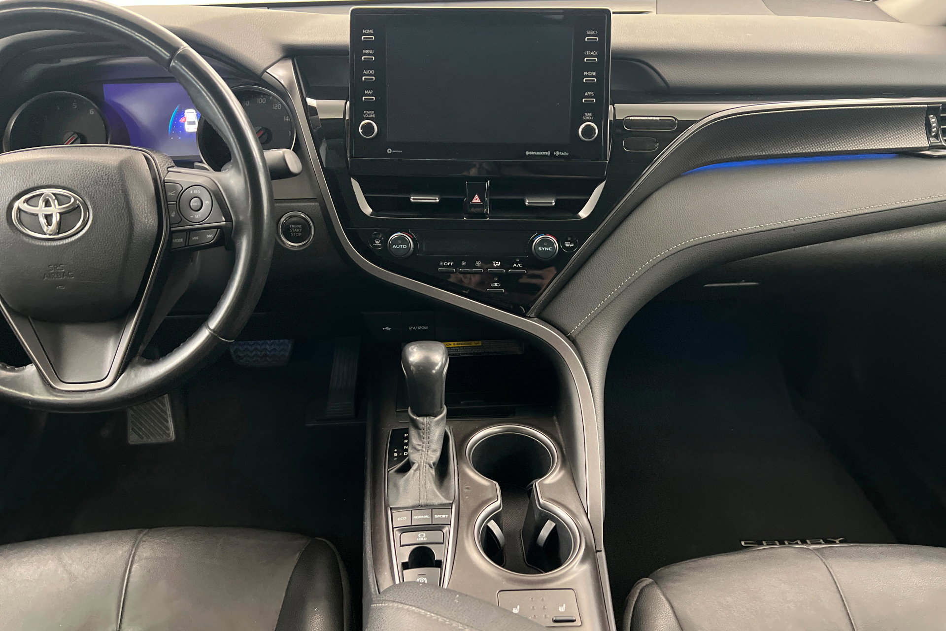 Used 2021 Toyota Camry XSE w/ Carpet Mat Package (TMS) FWD image 13