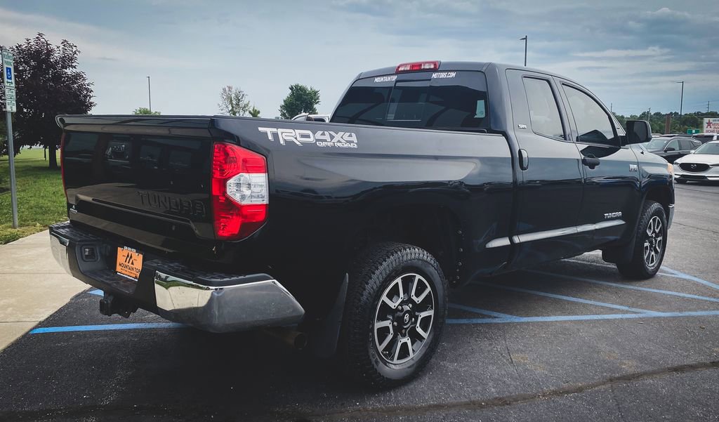 Used 2014 Toyota Tundra SR5 w/ TRD Off Road Package AWD/4WD image 10