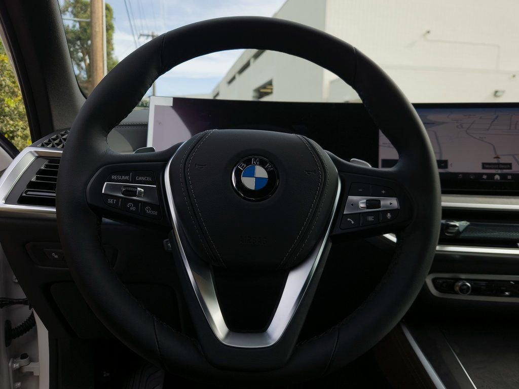 New 2026 BMW X5 xDrive40i w/ Parking Assistance Package AWD/4WD image 11