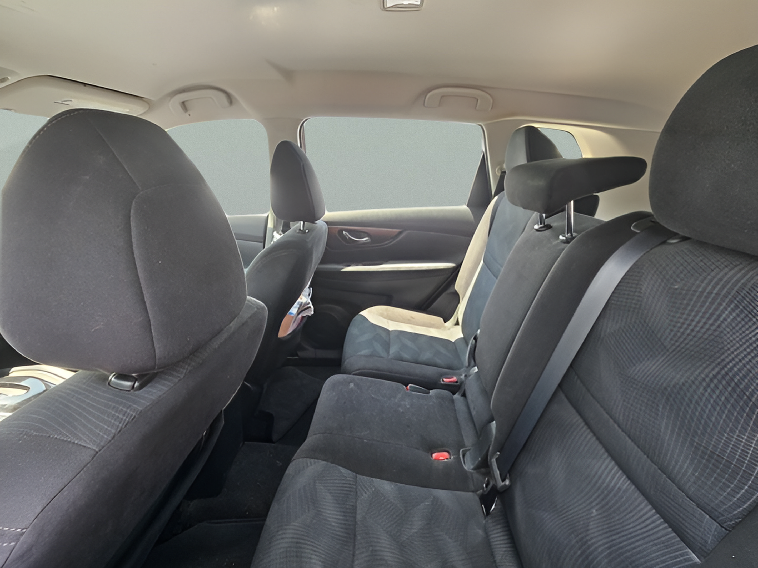 Used 2014 Nissan Rogue S FWD image 5