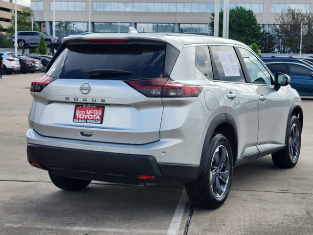 Used 2025 Nissan Rogue SV image 5