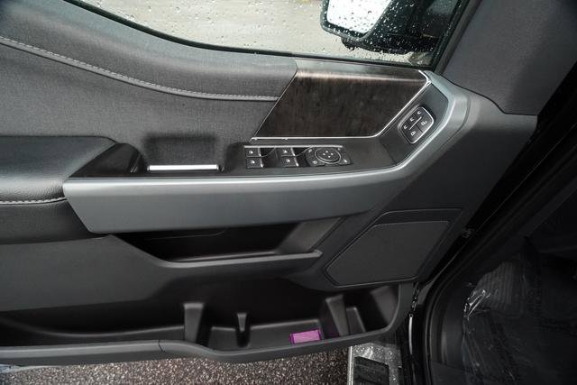 Used 2022 Ford F150 Lariat w/ Trailer Tow Package image 14