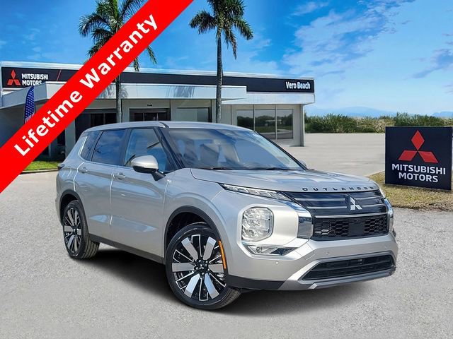 New 2026 Mitsubishi Outlander SE FWD 360° Tour